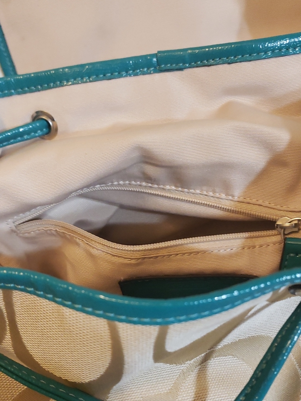 Coach Backpack 9x11 Beautiful Color (#5064) - Picture 8 of 16